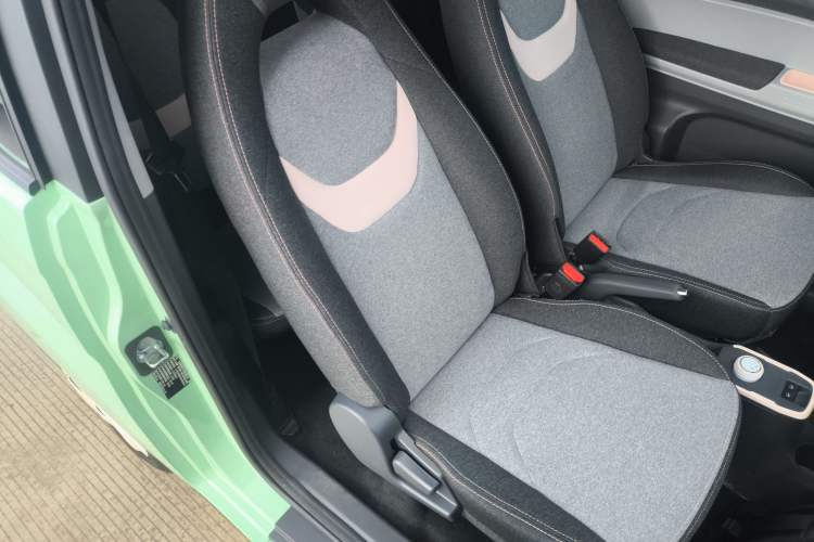 Used Chery QQ Ice Cream 2022 170km Sundae Phosphate Lithium-Ion