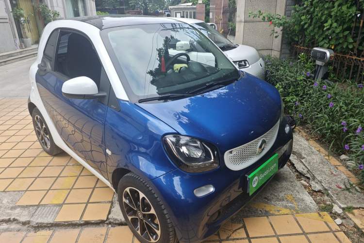 Used smart fortwo 2015 1.0L 52 kW Hardtop Passion Edition
