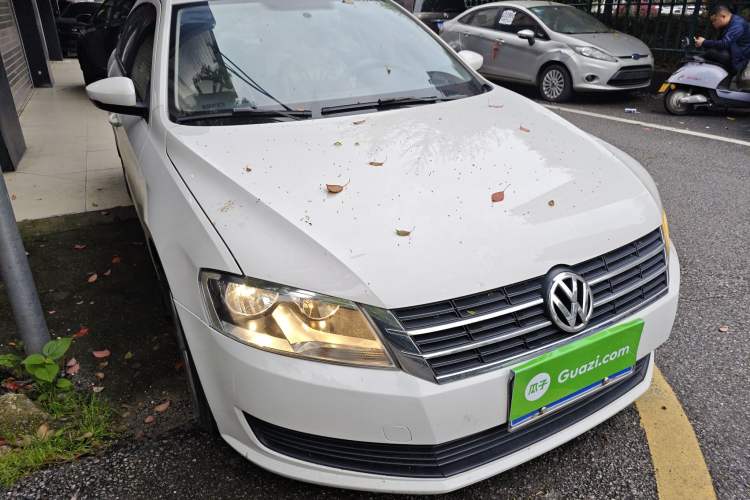 Used Volkswagen Lavida 2013 Revised Classic 1.6L Automatic Fashion Edition Exterior 1