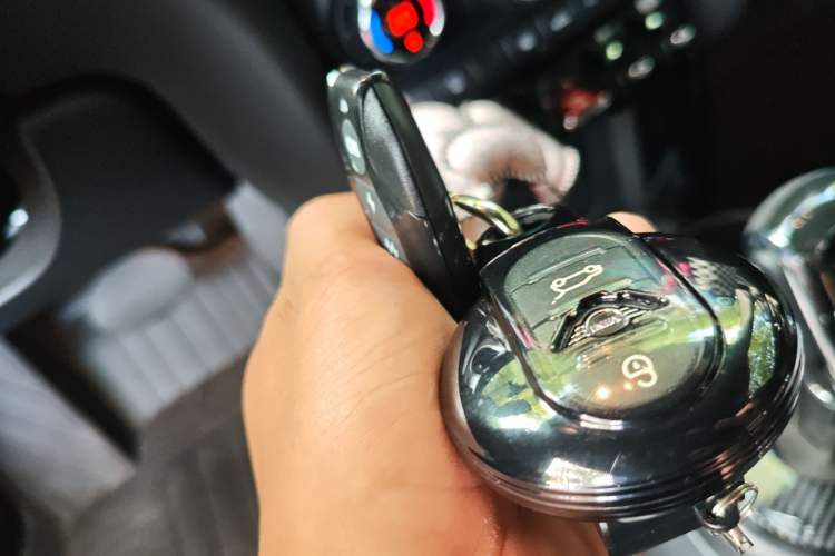 Used MINI 2022 2.0T COOPER S CABRIO Classic Edition Vehicle Key