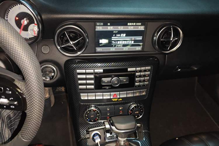 Used Mercedes-Benz SLK-Class 2011 SLK 200 Luxury Sports Model
