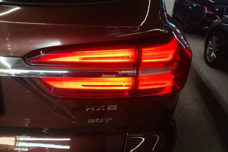 Used Roewe RX8 2018 30T Two-Wheel Drive Flagship Edition