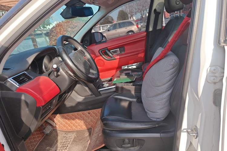 Used Land Rover Discovery Sport 2016 2.0T S Left Front Seat