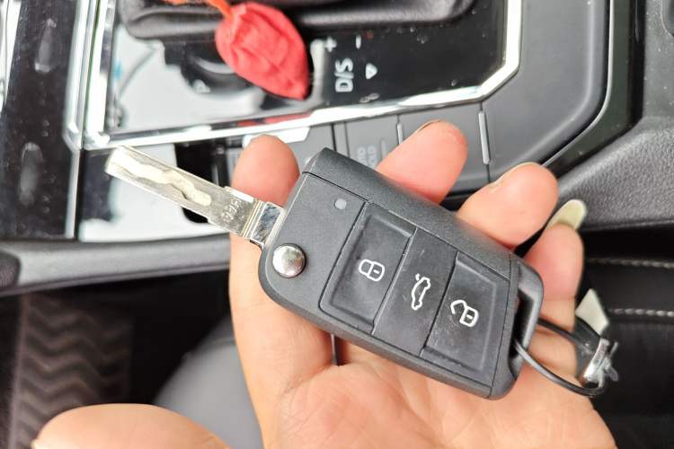 Used Volkswagen Lamando 2015 280TSI DSG Comfort Edition Vehicle Key