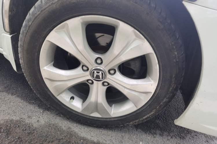 Used Honda Odyssey 2013 2.4L Luxury Edition Right Front Wheel Hub