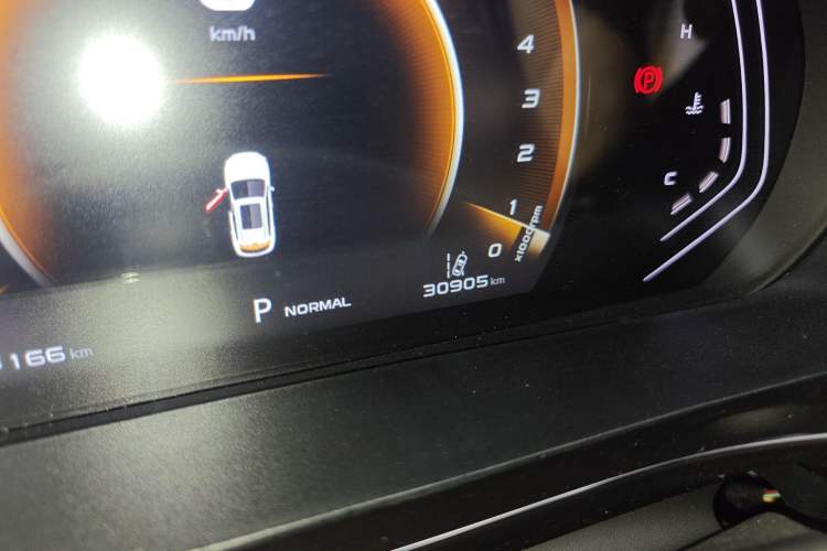 Used CHANGAN OSHAN X5 2022 Sport Edition 1.5T DCT Hurricane Sonic Odometer Close Up