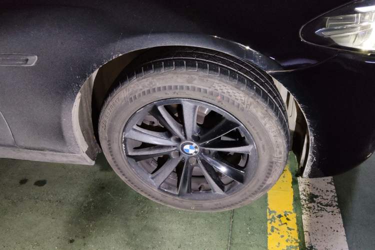 Used BMW 5 Series 2013 520Li Elegant Edition Right Front Wheel Hub