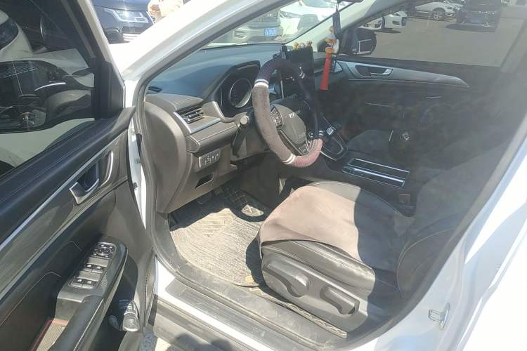 Used Haval M6 2023 PLUS 1.5T DCT Luxury Smart Connectivity Model
