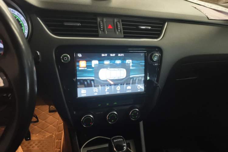 Used Skoda Octavia 2018 1.6L Automatic Luxury Edition