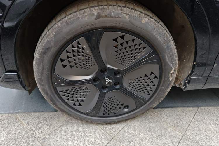 Used VOYAH COURAGE 2024 Four-Wheel Drive Global Edition Left Front Wheel Hub