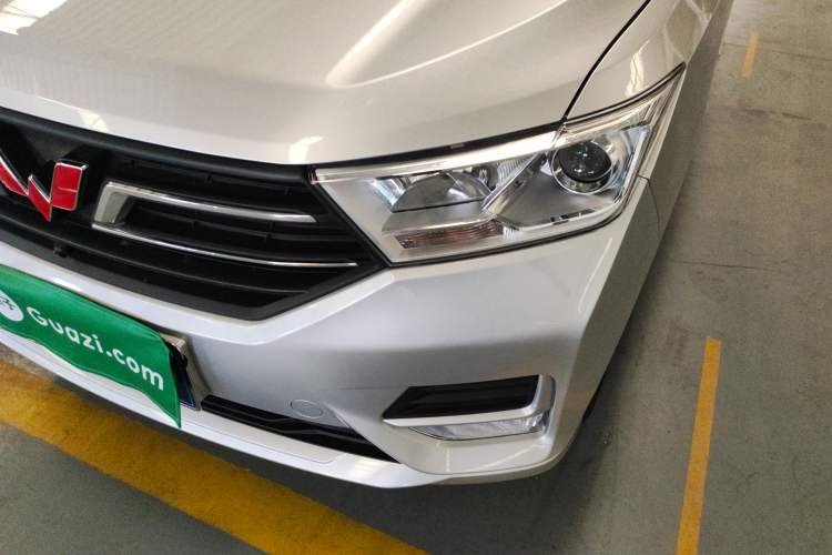 Used Wuling Hongguang 2021 1.5L S Standard Version LAR
