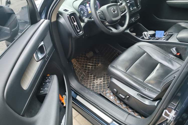 Used Volvo XC40 2021 T4 Four-Wheel Drive Smart Luxury Edition