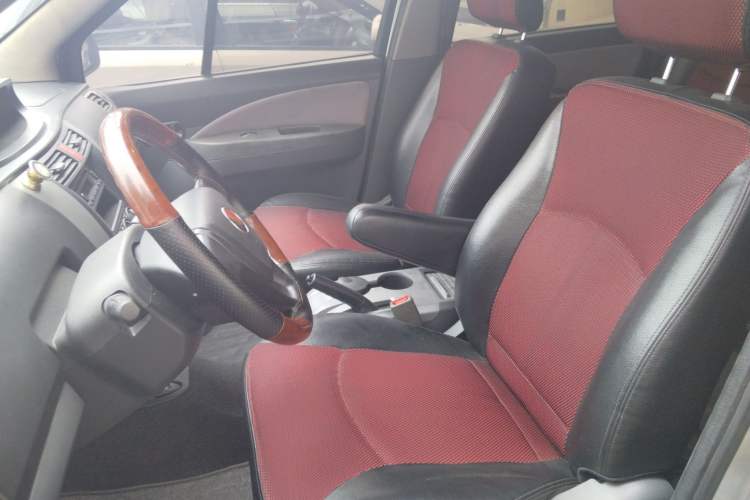 Used FORTHING Joyear 2012 LV 1.5L AMT Luxury Version Left Front Seat