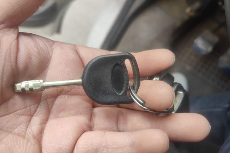 Used JMC Transit 2017 2.8T Commercial Version Short Wheelbase Mid-Roof 6/7/8-Seater JX493