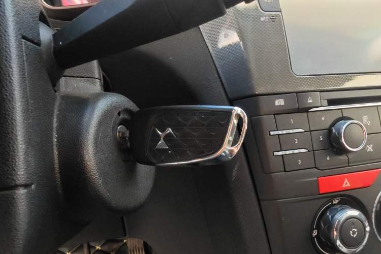 Used DS 5LS 2015 1.6T Comfort Edition THP160
