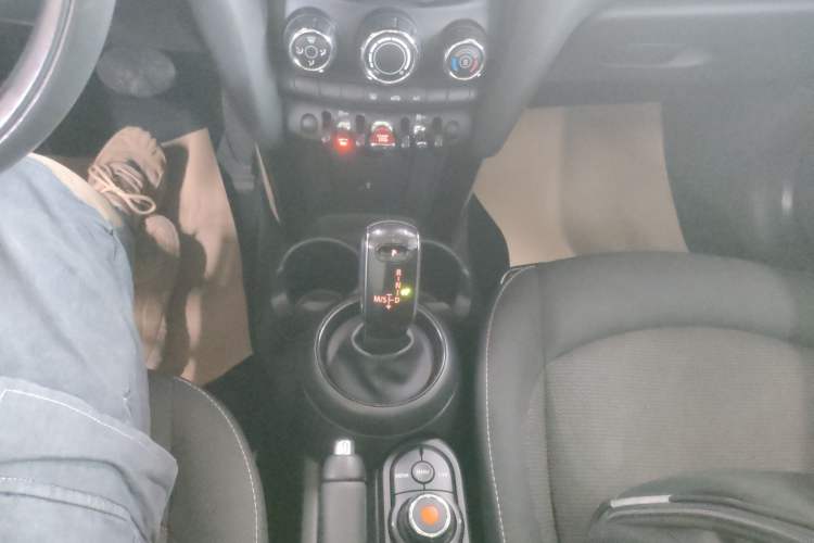 Used MINI MINI 2018 1.5T ONE PLUS
