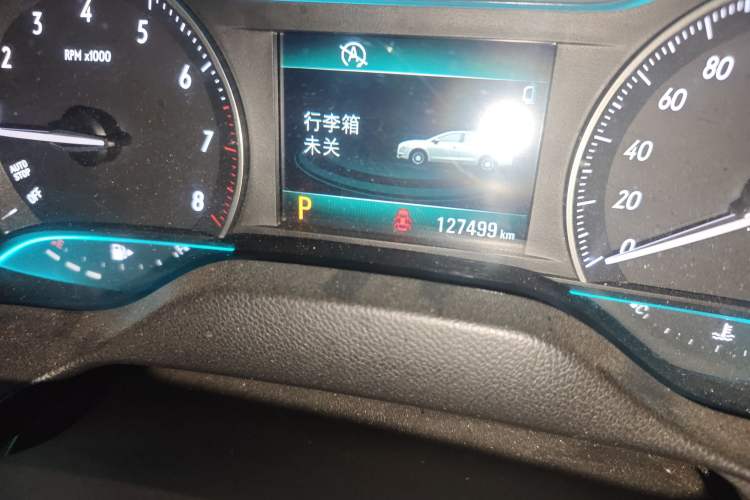 Used Buick GT 2016 15N Automatic Elite Edition Odometer Close Up