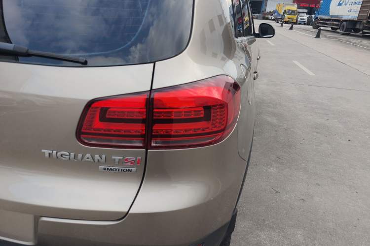 Used Volkswagen Tiguan L 2015 1.8TSI Automatic All-Wheel-Drive Luxury Model