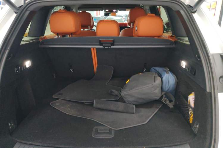 Used Li Auto L6 2025 Max Smart Refresh Edition Trunk