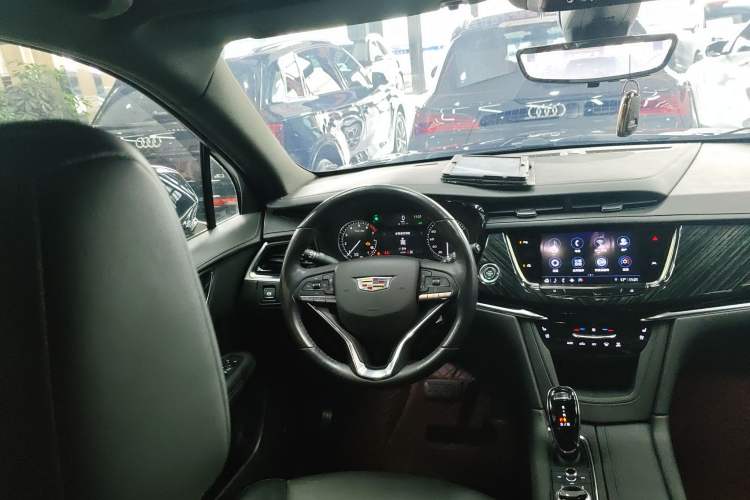 Used Cadillac XT6 2022 2.0T Six-Seater Four-Wheel-Drive Luxury Standard Edition
