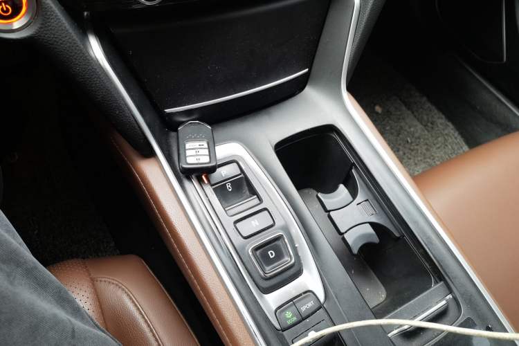 Used Honda Inspire 2019 Rui·Hybrid 2.0L Jingya Edition China VI Gear Lever