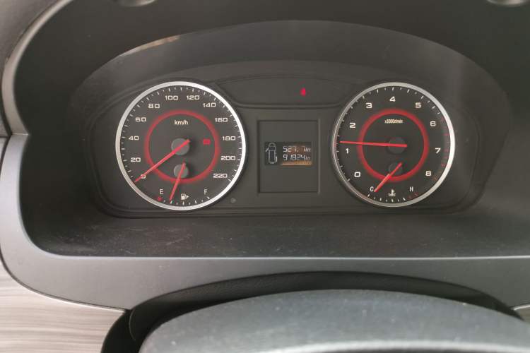 Used SAIC MAXUS G10 2018 PLUS 2.4L Manual Elite Edition
