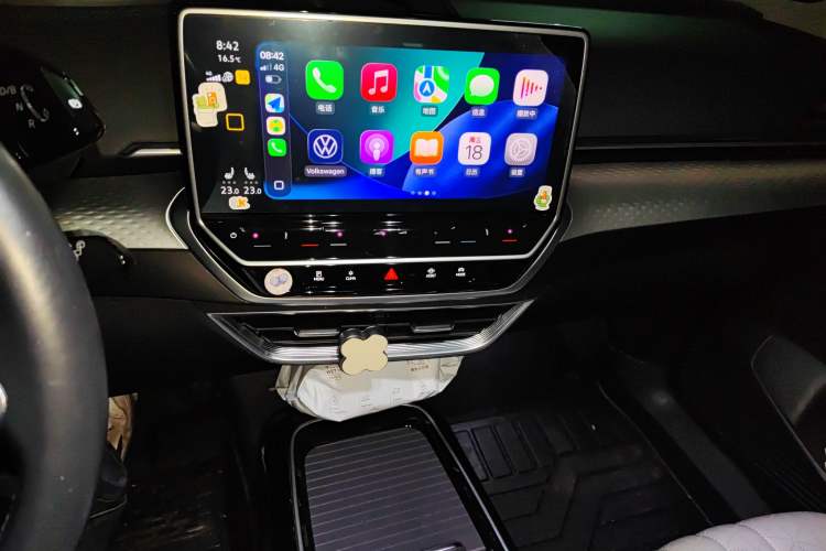 Used Volkswagen ID.6 X 2021 Prime Kinergy Four-Wheel Drive Edition Audio And AC Panel