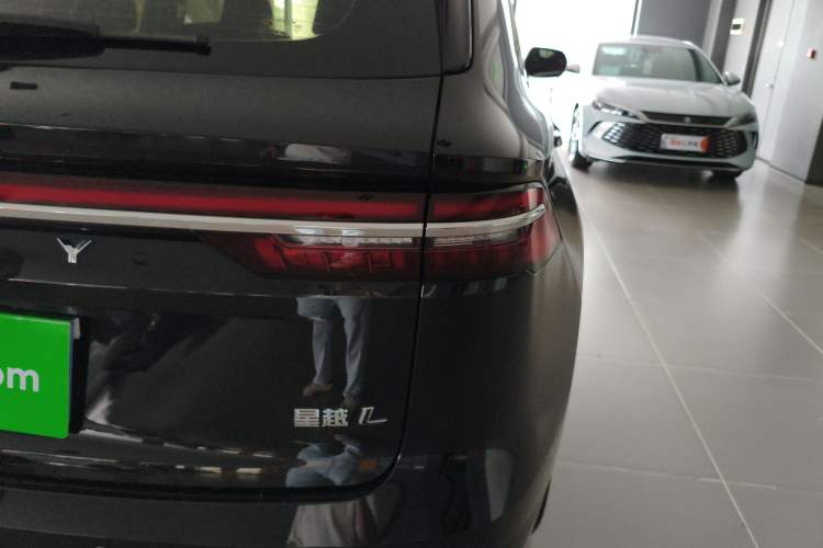Used Geely Auto Monjaro L 2024 2.0TD High-Power Automatic Two-Wheel Drive Yunqi Version Right Rear Taillight