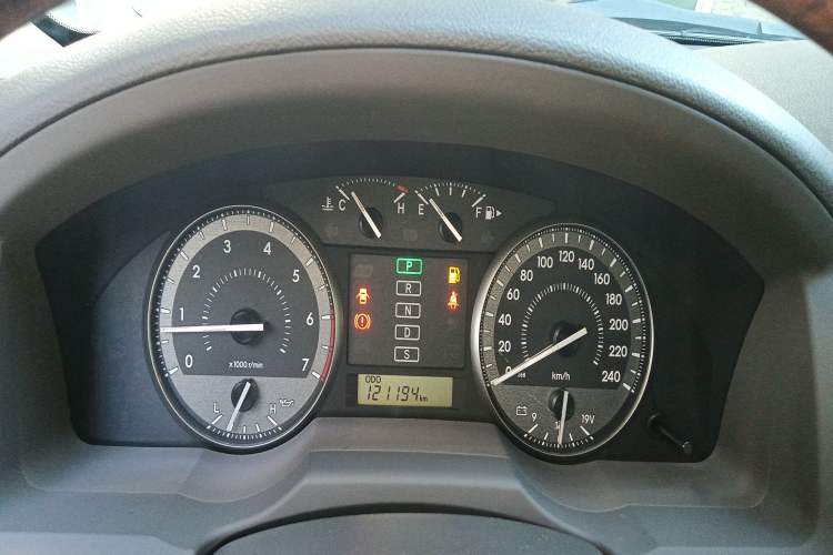 Used Toyota Land Cruiser 2014 4.0L Automatic Parallel Import Version 5 Seats