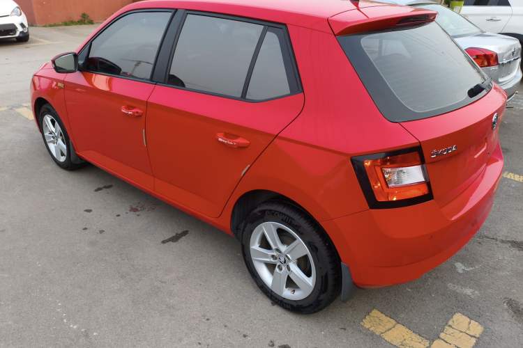 Used Skoda Fabia 2017 1.4L Automatic Car Enjoy Edition
