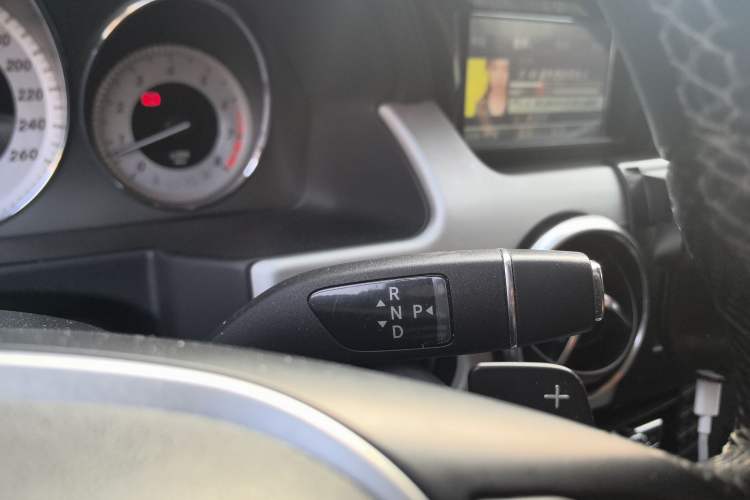 Used Mercedes-Benz GLK-Class 2014 GLK 260 4MATIC Dynamic Model