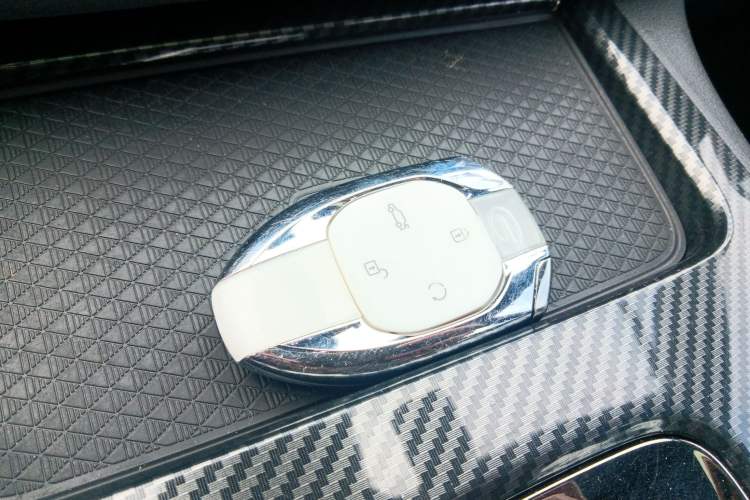 Used GAC Trumpchi EMPOW 2023 400T Automatic R MAX Vehicle Key