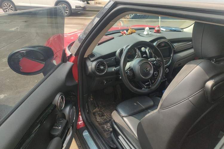 Used MINI 2019 1.5T COOPER Artist
