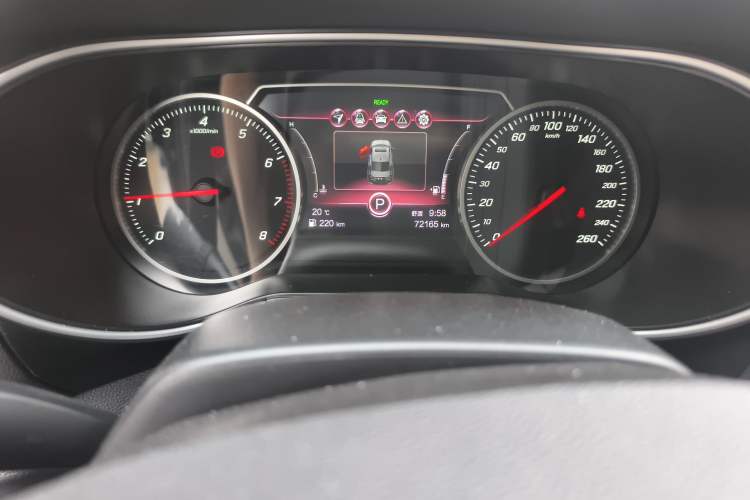 Used Hongqi H5 2022 Classic Model Facelift 1.8T Automatic Smart Connect Flagship Edition Odometer Close Up