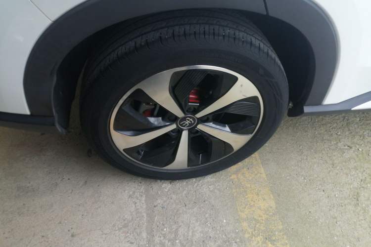 Used BYD Song PLUS New Energy 2021 DM-i 110KM Flagship Model Right Rear Wheel Hub