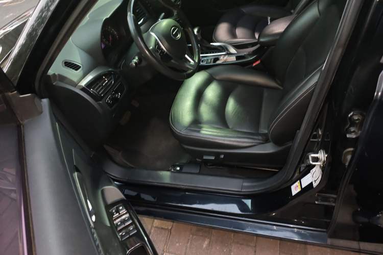 Used GAC Trumpchi GA6 2016 235T DCT Elite Edition Driver Seat