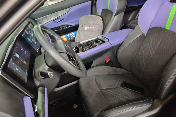 Used CHANGAN UNI-T 2023 2nd Generation 1.5T Sport Edition Flagship Version Left Front Seat