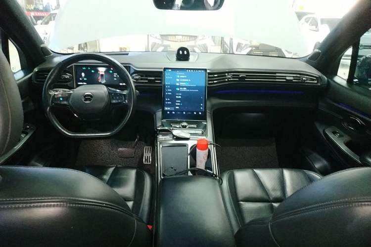 Used Nio ES8 2020 580 km Range Signature Edition Six-Seater Version
