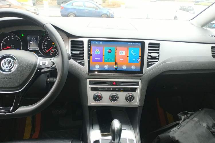 Used Volkswagen Golf Sportsvan 2016 230TSI Automatic Trend Edition