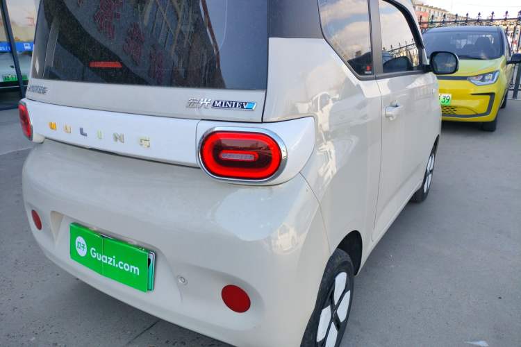 Used Wuling Hongguang MINIEV 2024 3rd Generation 215km Advanced Version Right Rear Taillight