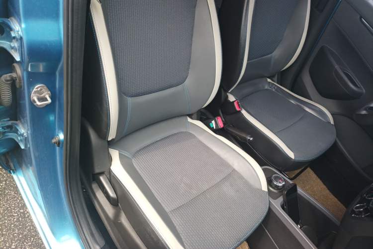 Used Renault E-Nuo 2019 e-Intelligent Model Right Front Seat