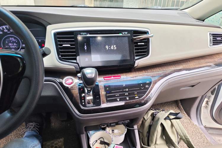 Used Honda Odyssey 2015 Revised 2.4L Luxury Edition
