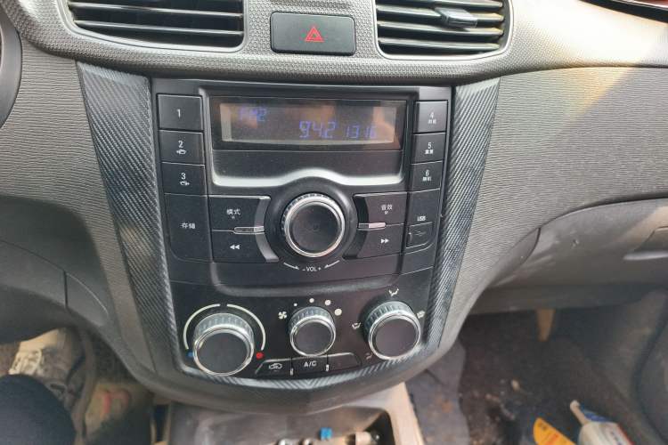 Used Wuling Hongguang 2014 1.5L S Standard Version
