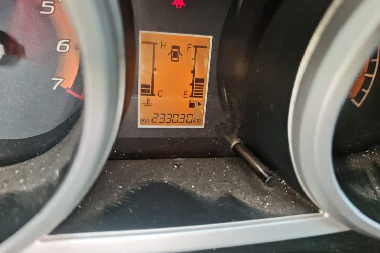 Used CHANGAN KAICHENG Ounuo S 2014 1.5L Base Version Odometer Close Up