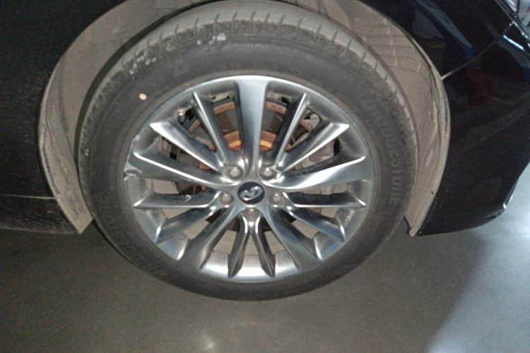 Used Infiniti Q50L 2018 2.0T Enjoyment Version China VI Standard