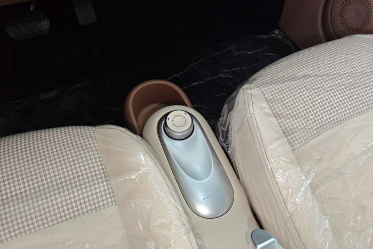 Used Wuling Hongguang MINIEV 2025 Four-Door Version Advanced Edition
