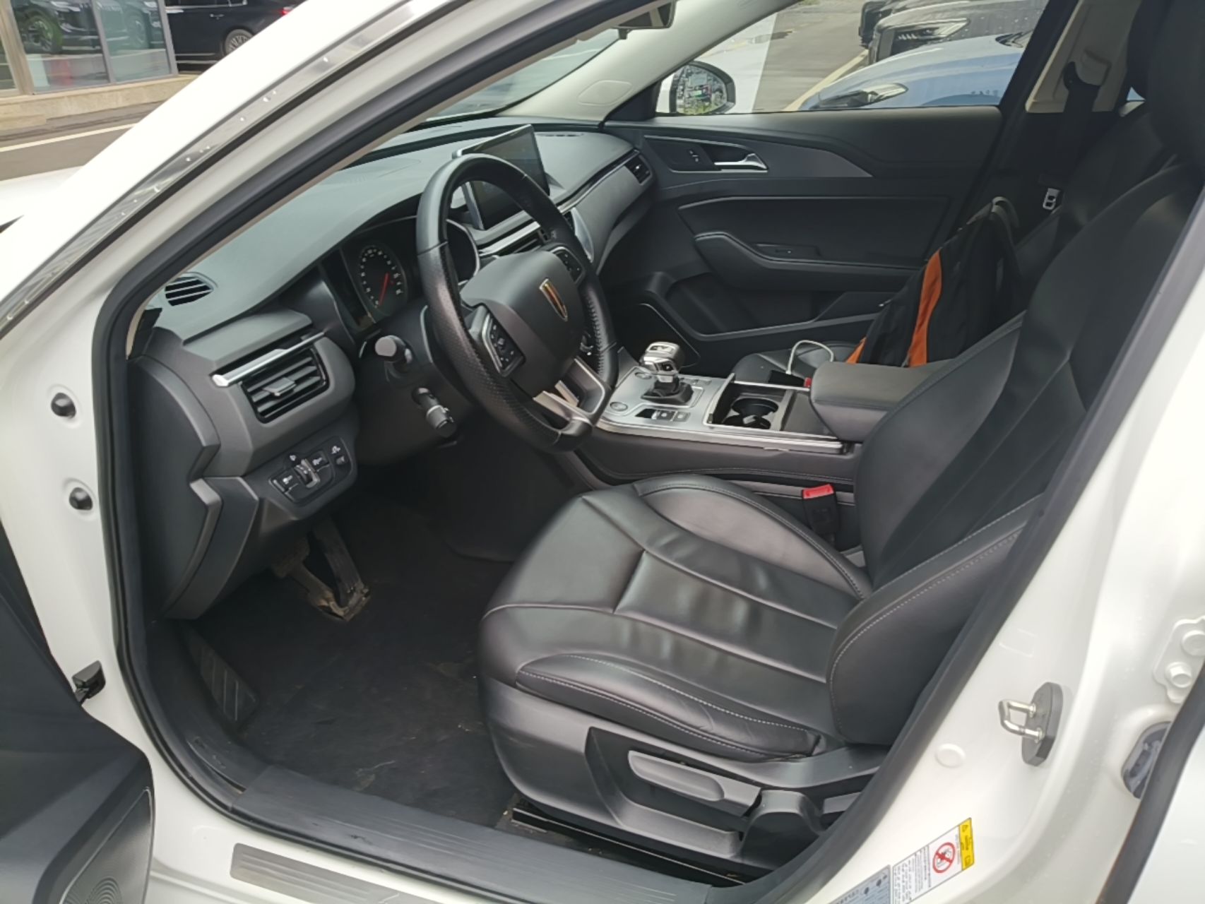 Hongqi H5 2022 Classic Model Facelift 1.5T DCT Qiyun Edition — снимка 17