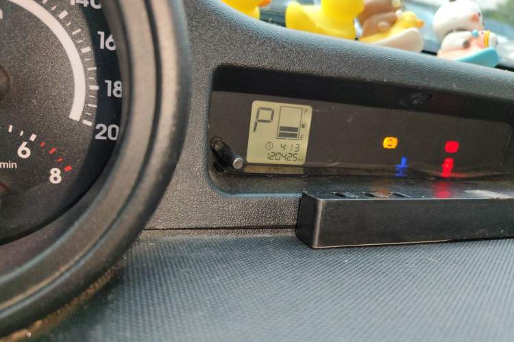 Used Great Wall M2 2010 1.5L CVT Luxury Edition Odometer Close Up