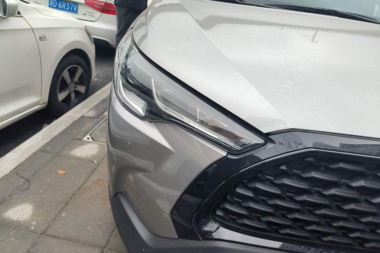 Used Toyota Corolla Cross 2023 2.0L Elite Edition Right Front Headlight