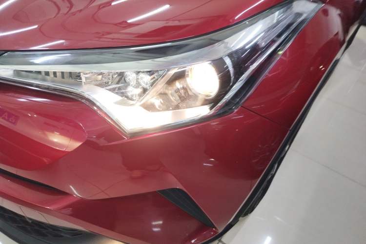 Used Toyota C-HR 2018 2.0L Leading Edition China V-standard
